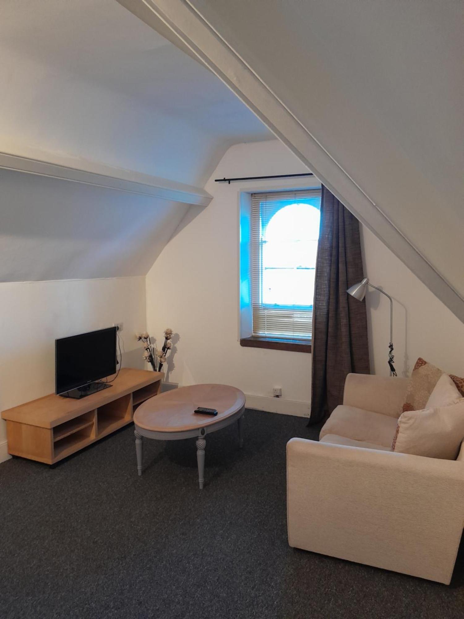 Loft Singleton