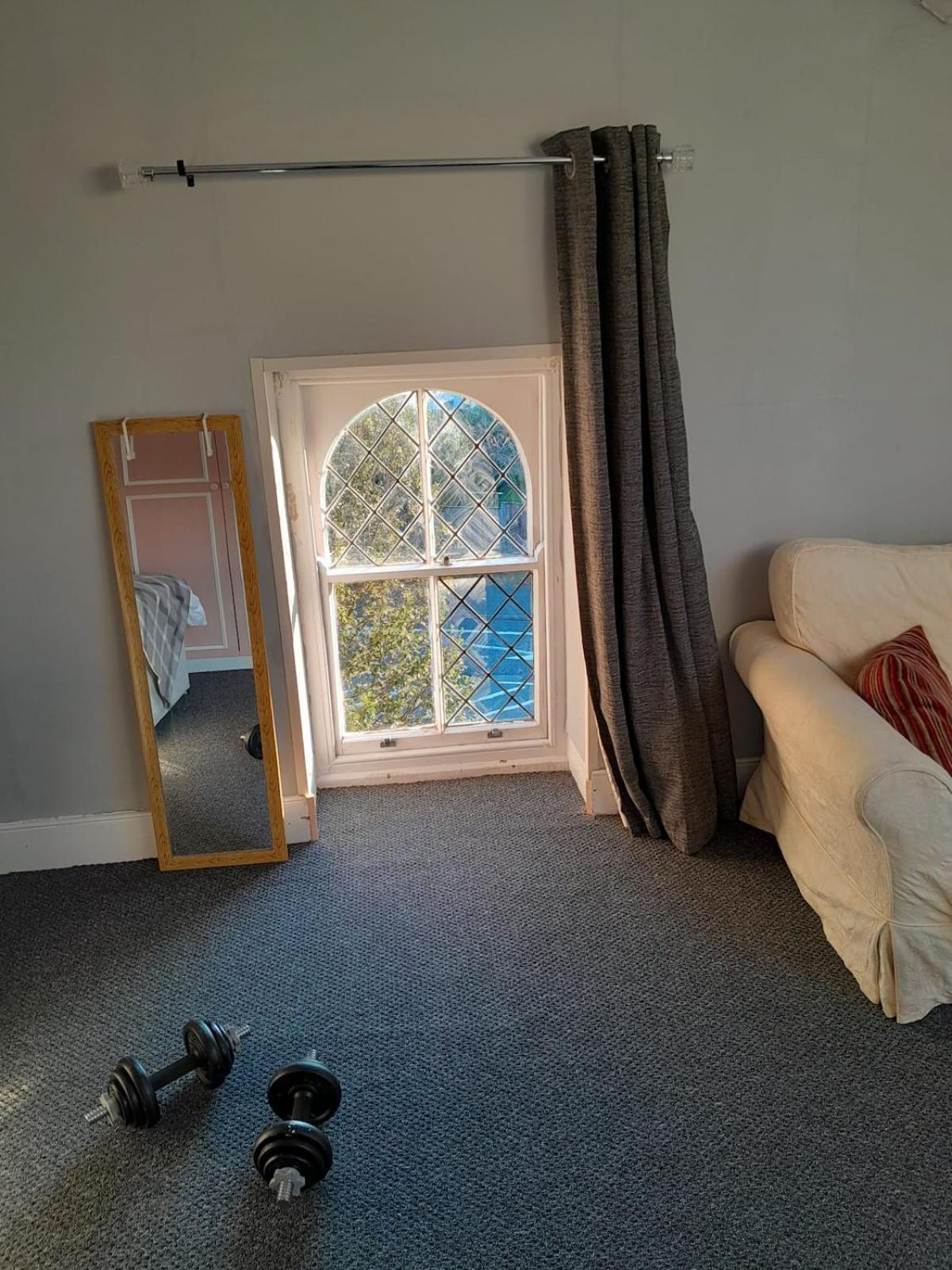 Loft Singleton