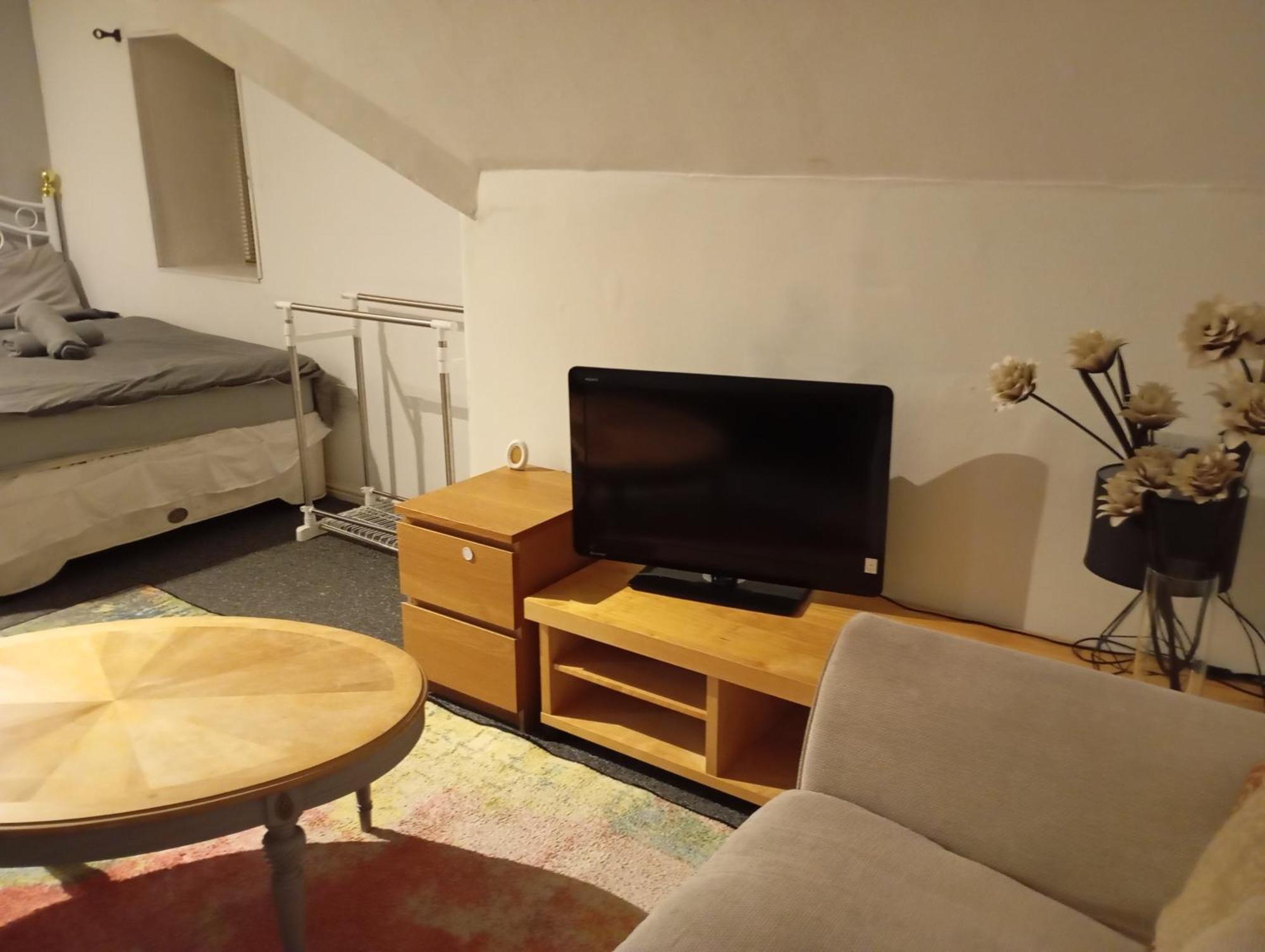 Homestay Loft Singleton *