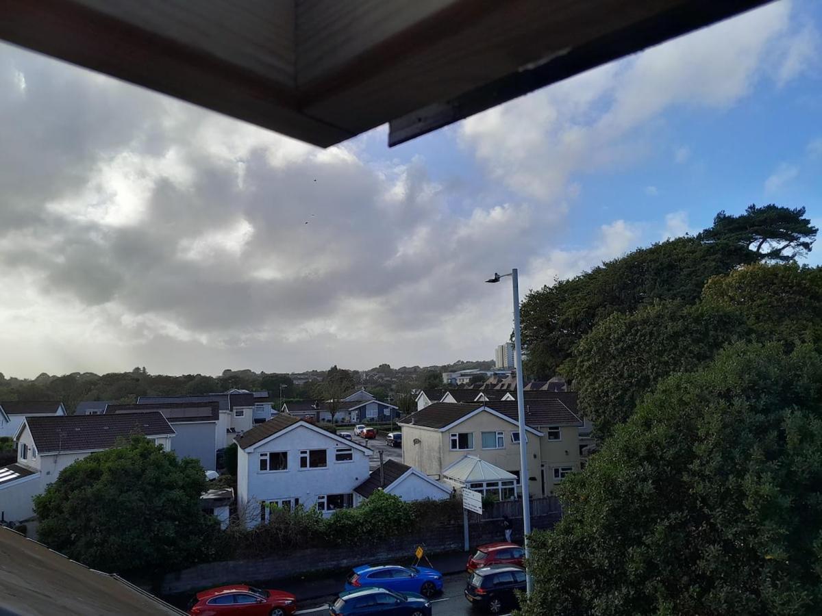 Loft Singleton * Swansea